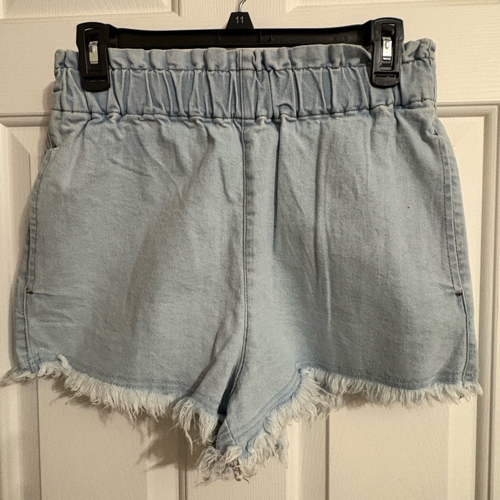 Tinseltown Light Wash Jean Shorts, Size M, like new